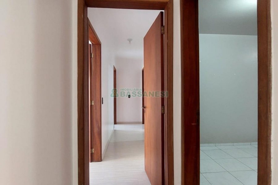 Apartamento com 115m², 3 dormitórios, 1 vaga, no bairro Medianeira em Caxias do Sul para Alugar