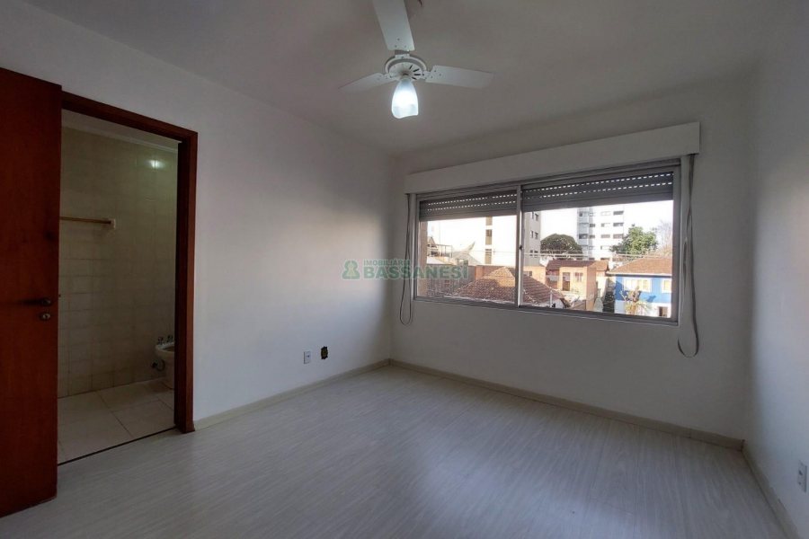 Apartamento com 115m², 3 dormitórios, 1 vaga, no bairro Medianeira em Caxias do Sul para Alugar