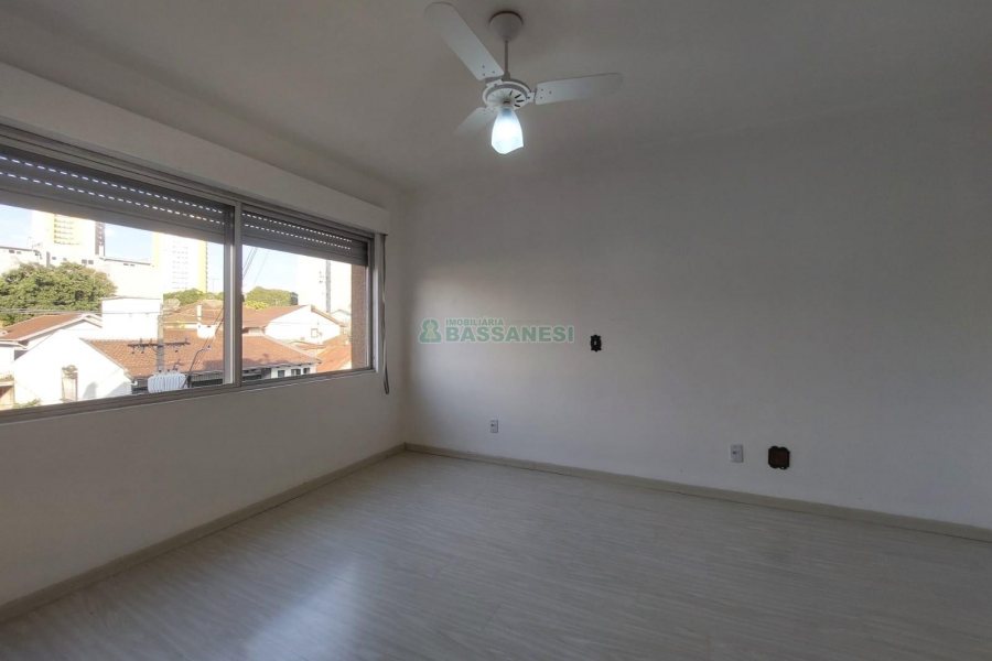 Apartamento com 115m², 3 dormitórios, 1 vaga, no bairro Medianeira em Caxias do Sul para Alugar