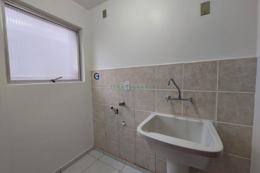 Apartamento com 115m², 3 dormitórios, 1 vaga, no bairro Medianeira em Caxias do Sul para Alugar