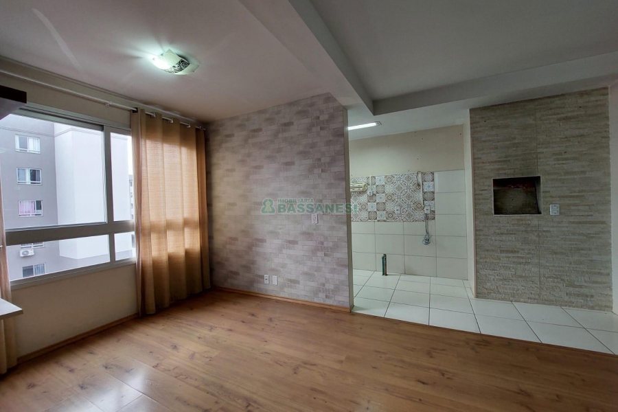 Apartamento com 62m², 2 dormitórios, 1 vaga, no bairro São Caetano em Caxias do Sul para Alugar