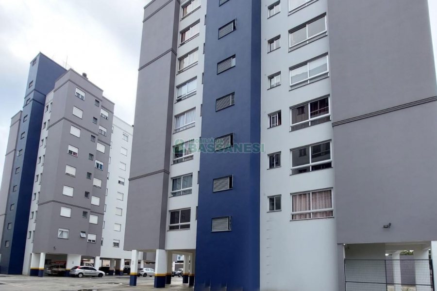 Apartamento com 62m², 2 dormitórios, 1 vaga, no bairro São Caetano em Caxias do Sul para Alugar