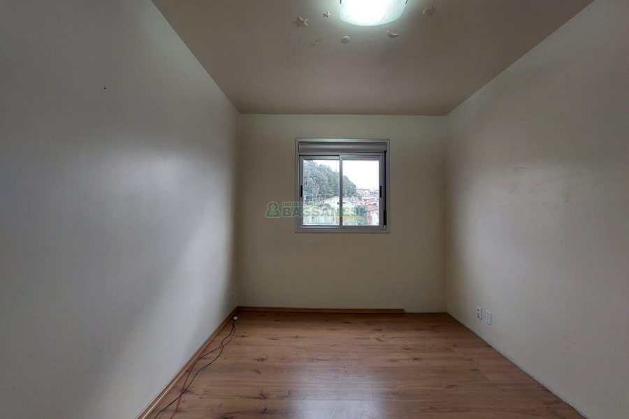 Apartamento com 62m², 2 dormitórios, 1 vaga, no bairro São Caetano em Caxias do Sul para Alugar