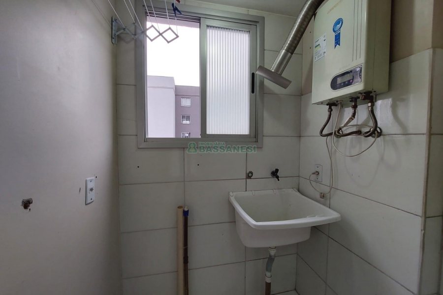 Apartamento com 62m², 2 dormitórios, 1 vaga, no bairro São Caetano em Caxias do Sul para Alugar