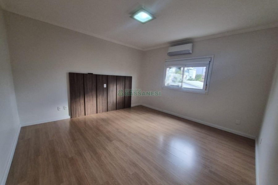 Apartamento com 100m², 2 dormitórios, 1 vaga, no bairro Santa Catarina em Caxias do Sul para Alugar