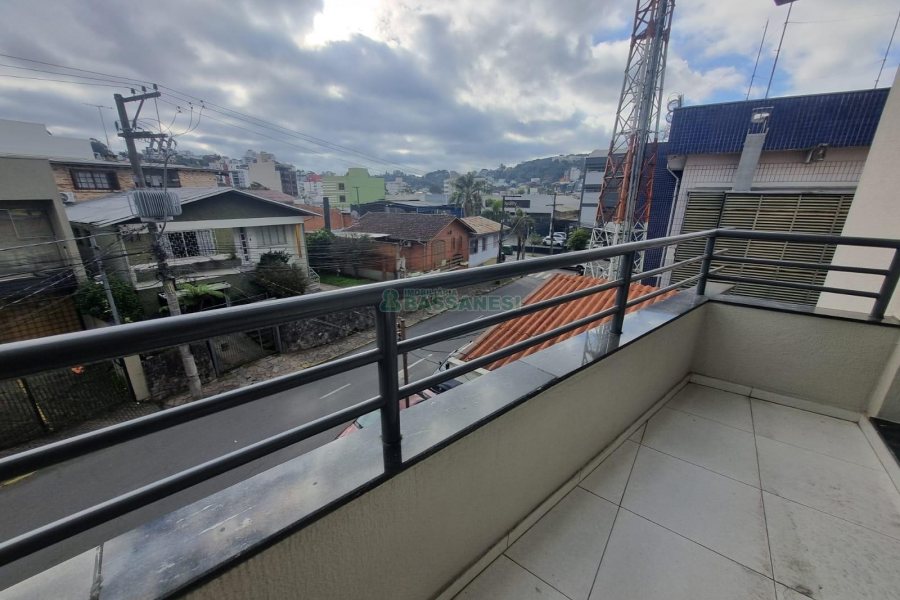 Apartamento com 100m², 2 dormitórios, 1 vaga, no bairro Santa Catarina em Caxias do Sul para Alugar