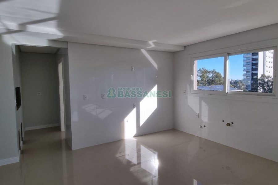 Apartamento com 174m², 3 dormitórios, 3 vagas, no bairro Universitário em Caxias do Sul para Comprar