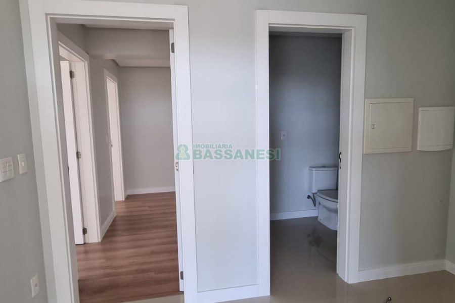 Apartamento com 174m², 3 dormitórios, 3 vagas, no bairro Universitário em Caxias do Sul para Comprar