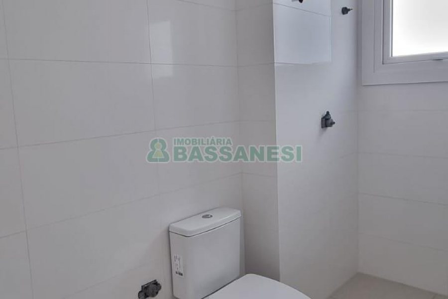 Apartamento com 174m², 3 dormitórios, 3 vagas, no bairro Universitário em Caxias do Sul para Comprar
