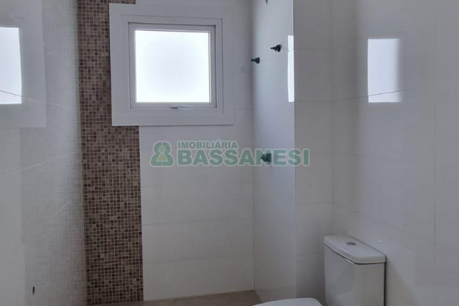 Apartamento com 174m², 3 dormitórios, 3 vagas, no bairro Universitário em Caxias do Sul para Comprar