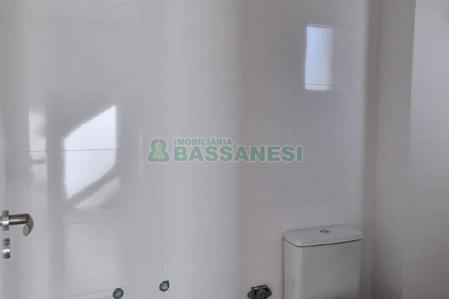 Apartamento com 174m², 3 dormitórios, 3 vagas, no bairro Universitário em Caxias do Sul para Comprar