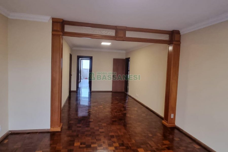 Apto/Cobertura com 207m², 3 dormitórios, 2 vagas, no bairro Pio X em Caxias do Sul para Comprar