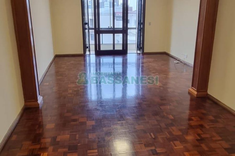 Apto/Cobertura com 207m², 3 dormitórios, 2 vagas, no bairro Pio X em Caxias do Sul para Comprar