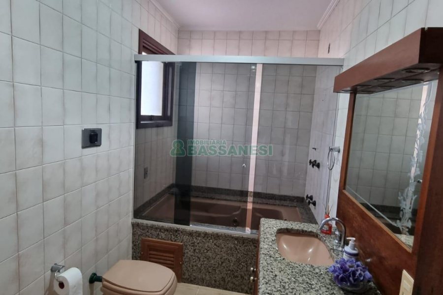 Apto/Cobertura com 207m², 3 dormitórios, 2 vagas, no bairro Pio X em Caxias do Sul para Comprar