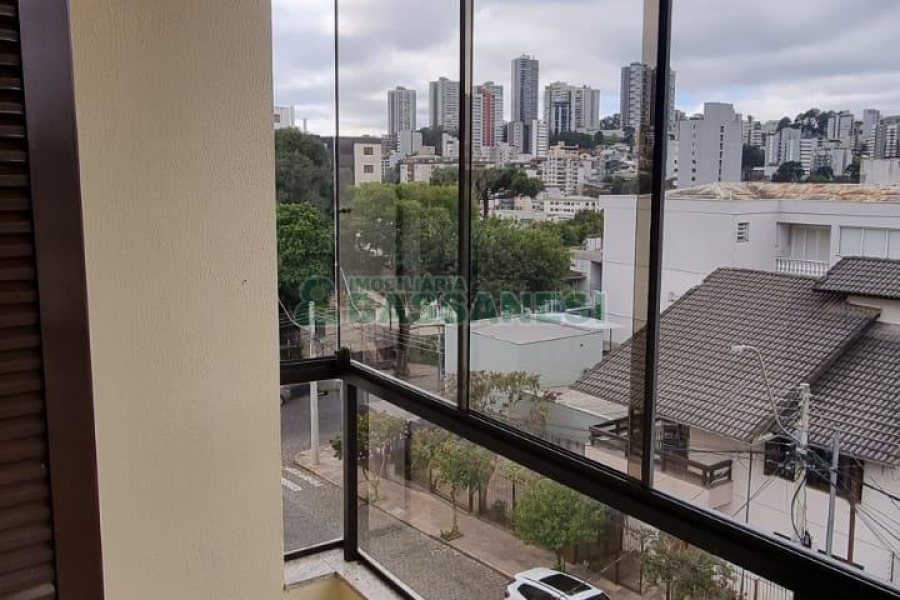 Apto/Cobertura com 207m², 3 dormitórios, 2 vagas, no bairro Pio X em Caxias do Sul para Comprar