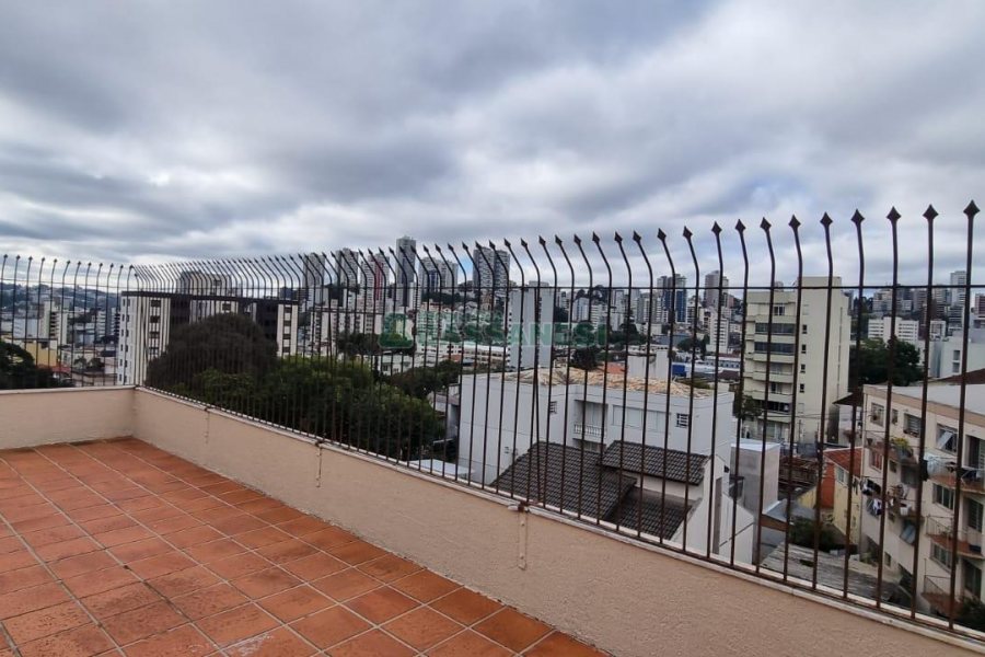 Apto/Cobertura com 207m², 3 dormitórios, 2 vagas, no bairro Pio X em Caxias do Sul para Comprar