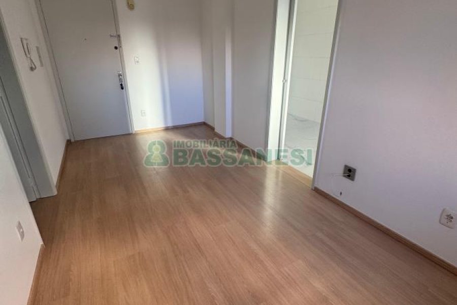 Apartamento com 68m², 2 dormitórios, 1 vaga, no bairro Lourdes em Caxias do Sul para Alugar