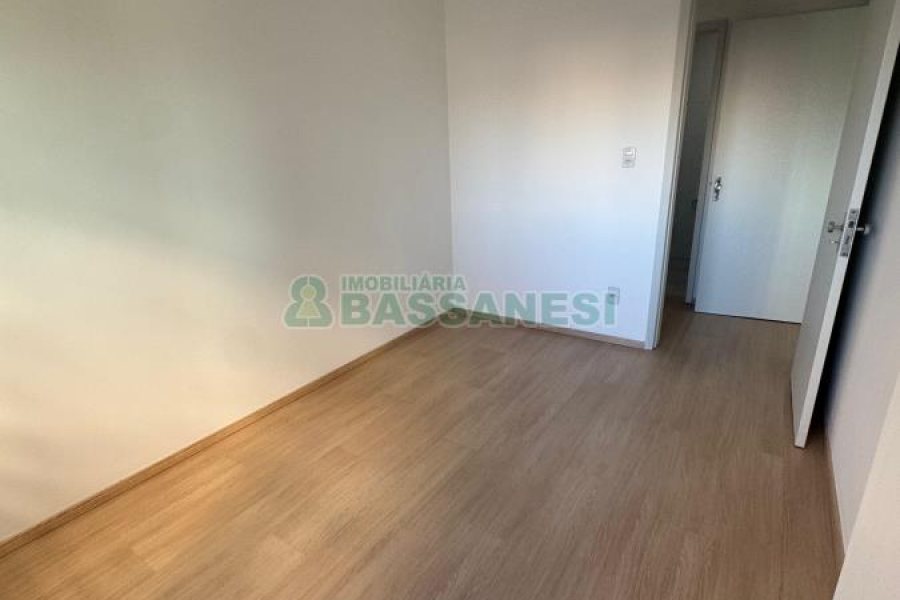 Apartamento com 68m², 2 dormitórios, 1 vaga, no bairro Lourdes em Caxias do Sul para Alugar