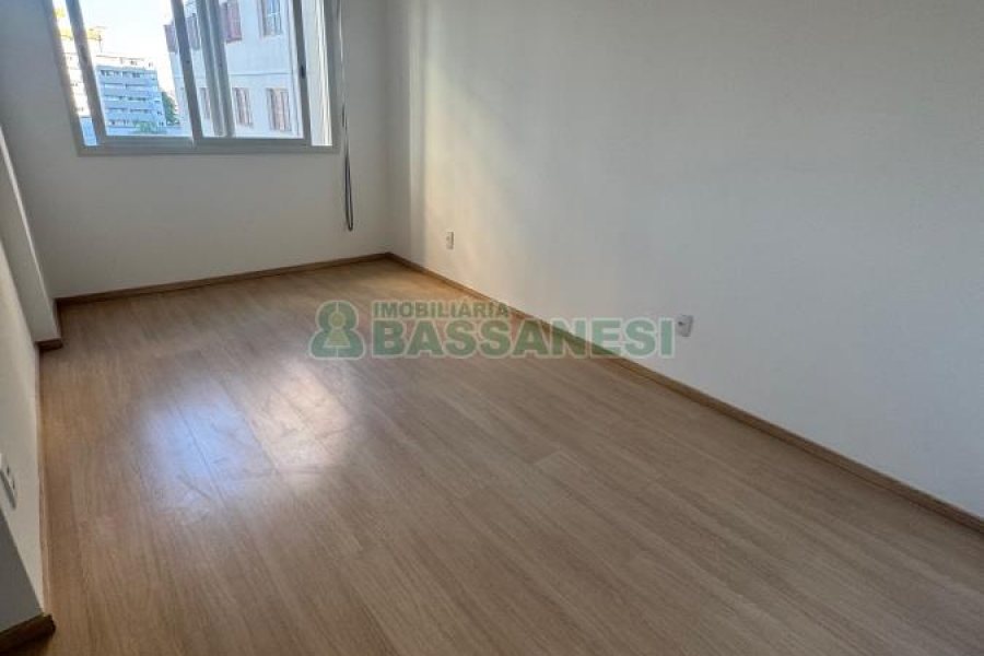 Apartamento com 68m², 2 dormitórios, 1 vaga, no bairro Lourdes em Caxias do Sul para Alugar