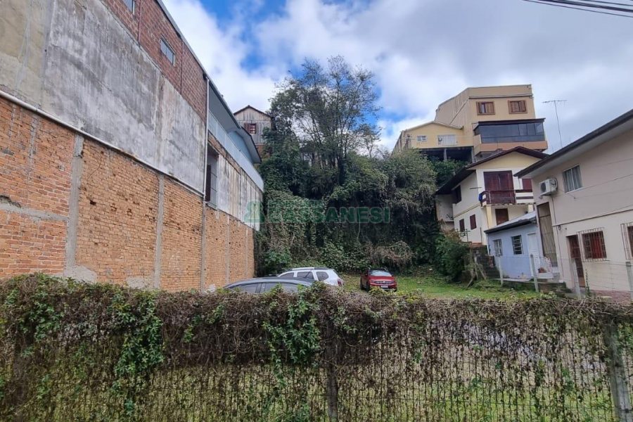 Terreno, no bairro Pio X em Caxias do Sul para Comprar