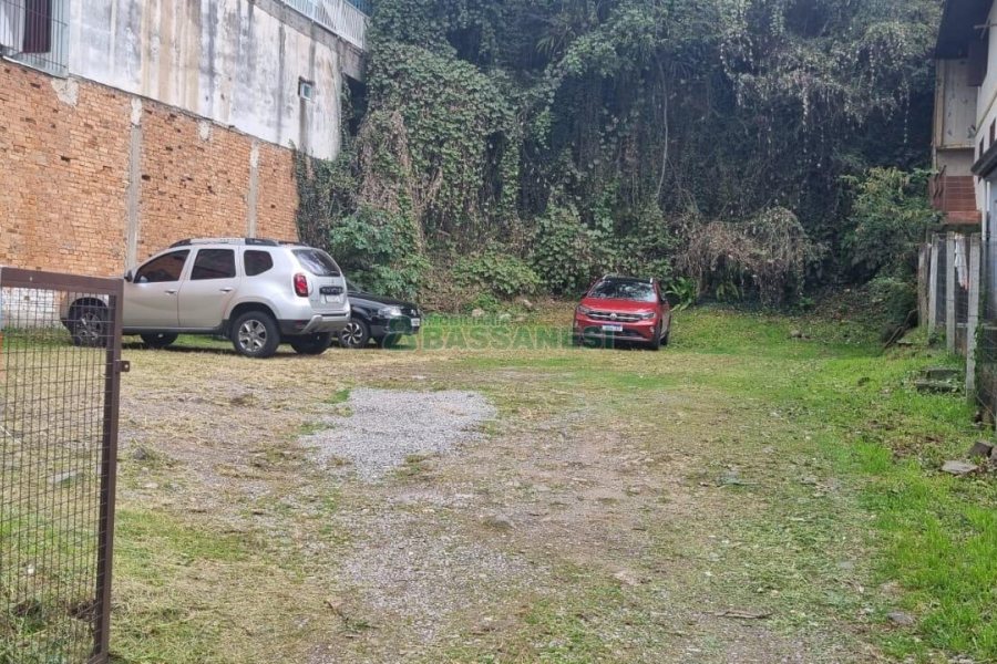 Terreno, no bairro Pio X em Caxias do Sul para Comprar