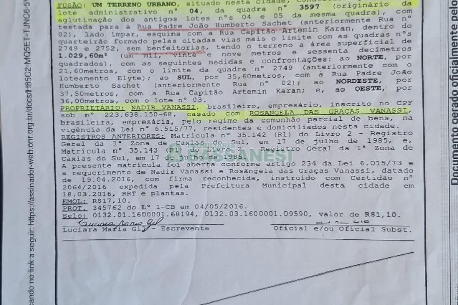 Casa com 400m², 4 dormitórios, 3 vagas, no bairro Santa Lúcia em Caxias do Sul para Comprar