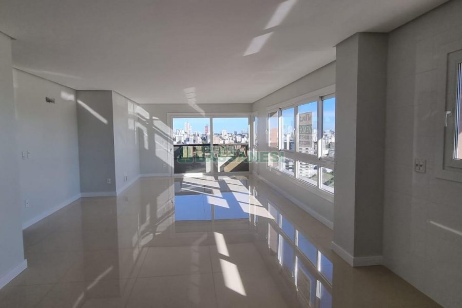 Apartamento com 168m², 3 dormitórios, 3 vagas, no bairro Universitário em Caxias do Sul para Comprar