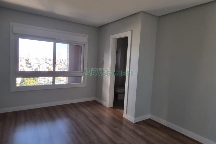 Apartamento com 168m², 3 dormitórios, 3 vagas, no bairro Universitário em Caxias do Sul para Comprar