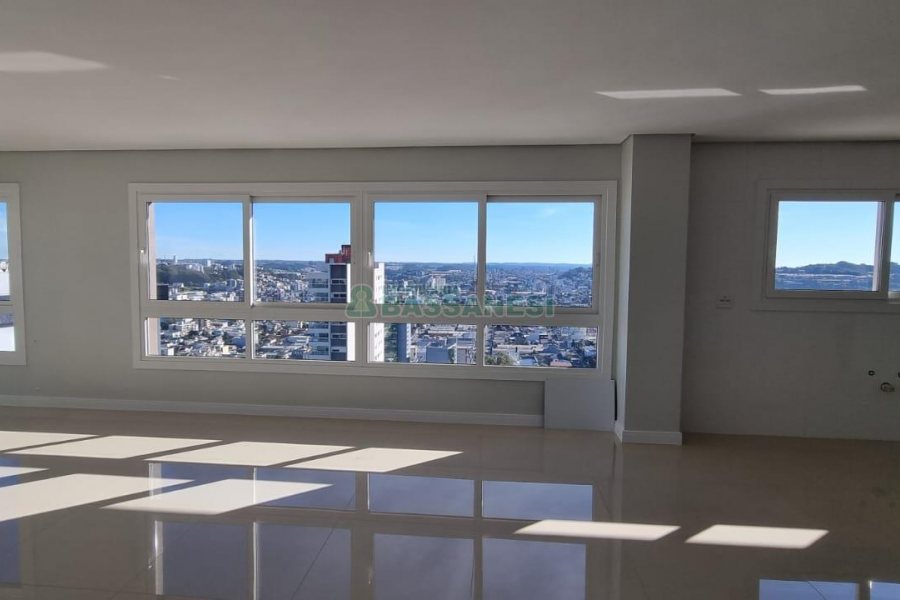 Apartamento com 168m², 3 dormitórios, 3 vagas, no bairro Universitário em Caxias do Sul para Comprar