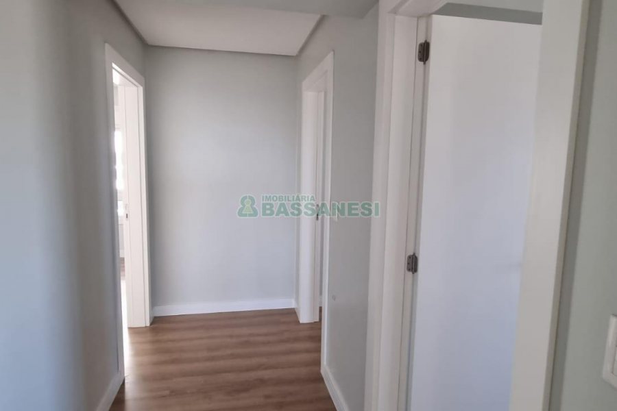 Apartamento com 168m², 3 dormitórios, 3 vagas, no bairro Universitário em Caxias do Sul para Comprar