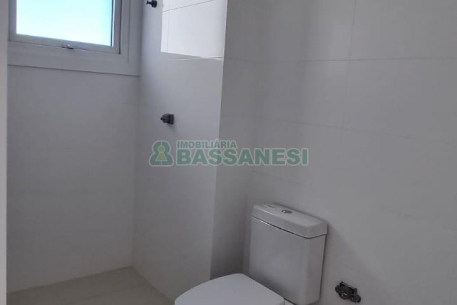Apartamento com 168m², 3 dormitórios, 3 vagas, no bairro Universitário em Caxias do Sul para Comprar