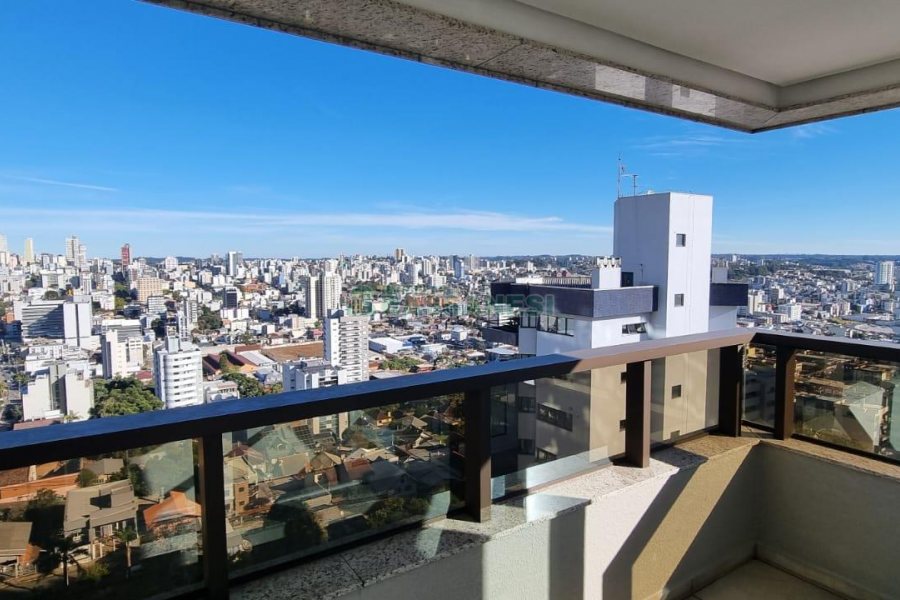 Apartamento com 168m², 3 dormitórios, 3 vagas, no bairro Universitário em Caxias do Sul para Comprar