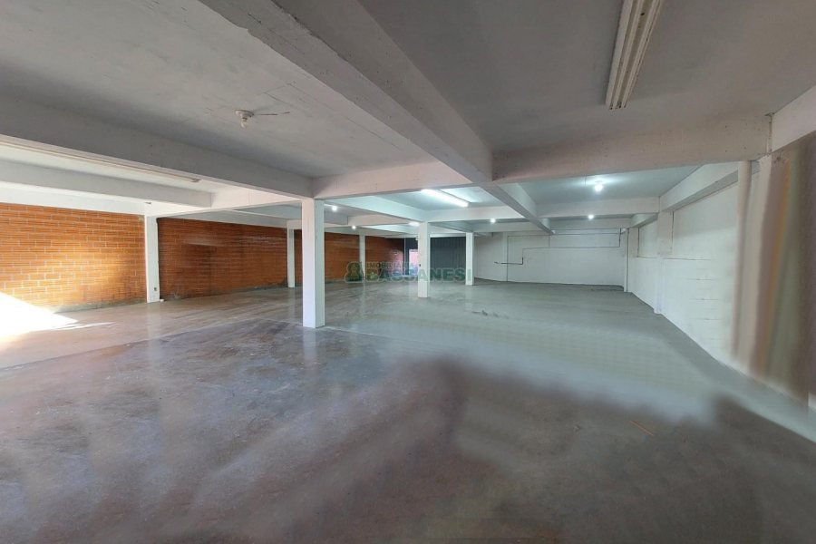 Pavilhão com 280m², no bairro Esplanada em Caxias do Sul para Alugar