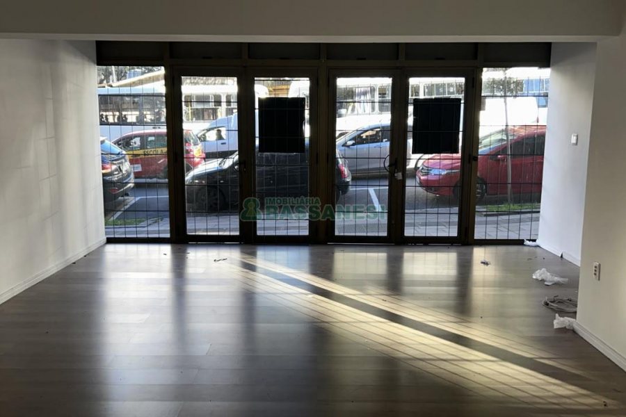 Loja com 48m², no bairro Centro em Caxias do Sul para Alugar