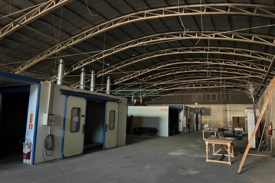 Pavilhão com 2500m², no bairro Sao Gotardo em Flores da Cunha para Alugar