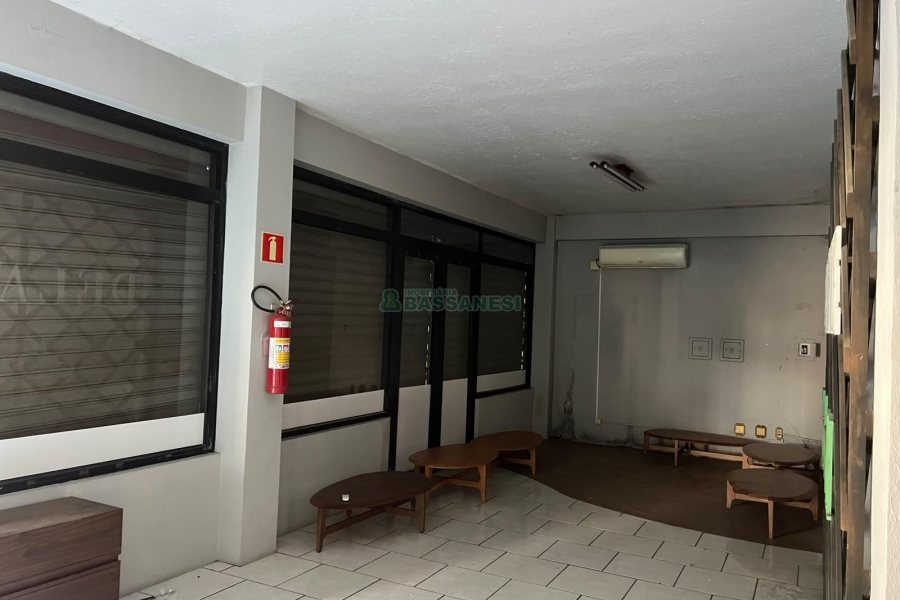 Pavilhão com 2500m², no bairro Sao Gotardo em Flores da Cunha para Alugar