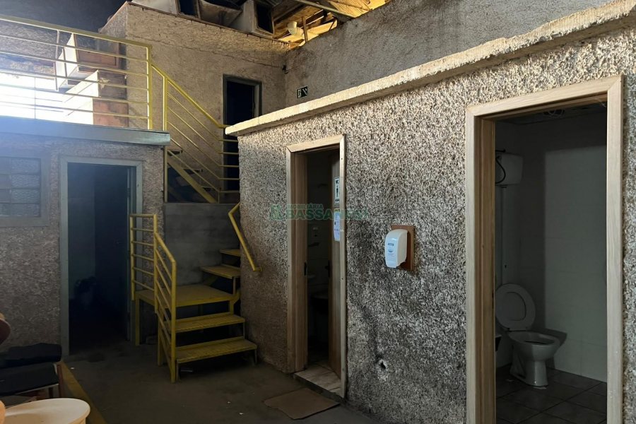 Pavilhão com 2500m², no bairro Sao Gotardo em Flores da Cunha para Alugar