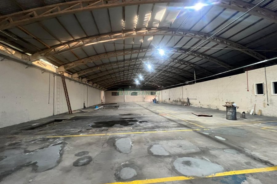 Pavilhão com 2500m², no bairro Sao Gotardo em Flores da Cunha para Alugar