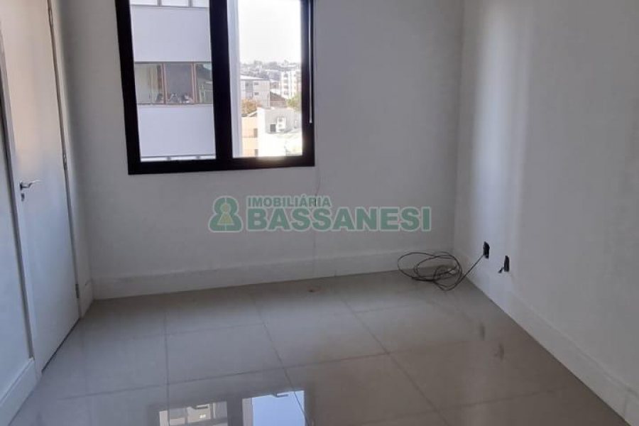 Sala com 37m², 2 vagas, no bairro Pio X em Caxias do Sul para Alugar