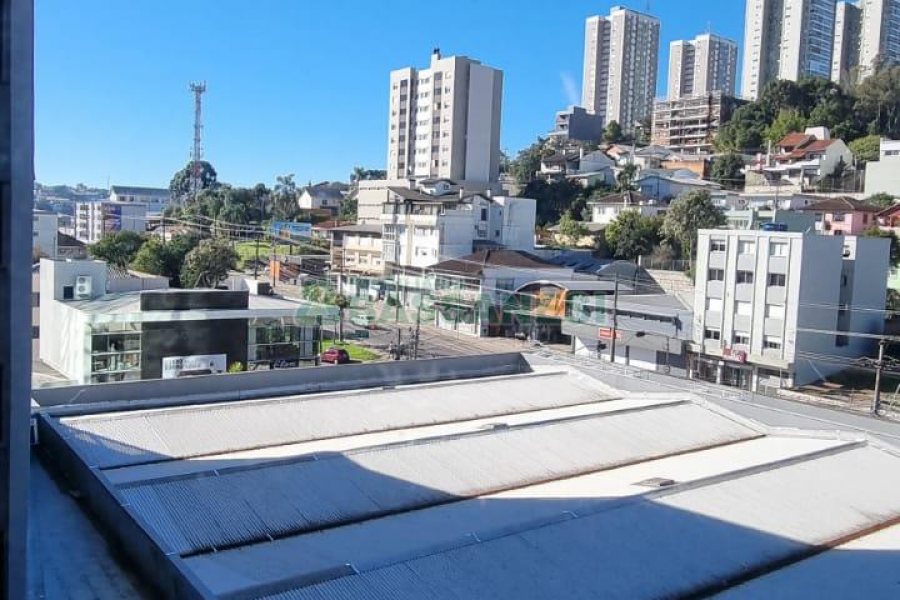 Sala com 37m², 2 vagas, no bairro Pio X em Caxias do Sul para Alugar
