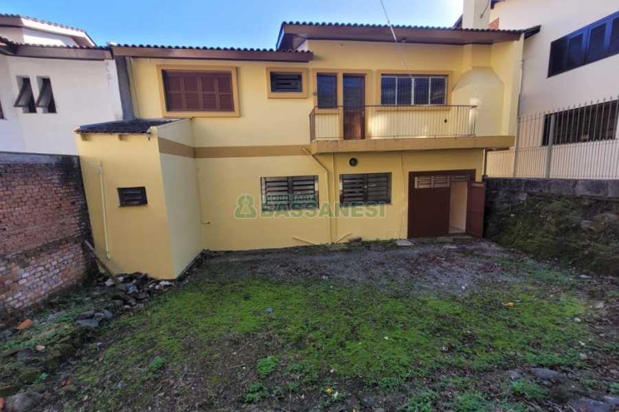 Casa com 216m², 3 dormitórios, 3 vagas, no bairro Cristo Redentor em Caxias do Sul para Comprar