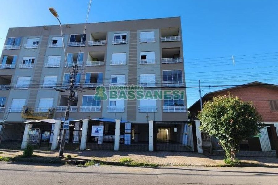 Apto Mobiliado com 37m², 1 dormitório, 1 vaga, no bairro Presidente Vargas em Caxias do Sul para Alugar