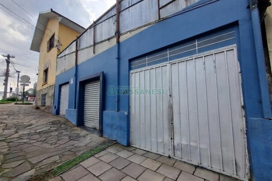 Pavilhão com 288m², no bairro Pio X em Caxias do Sul para Alugar