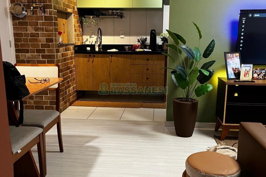 Apartamento com 55m², 2 dormitórios, 1 vaga, no bairro Santa Lúcia em Caxias do Sul para Comprar