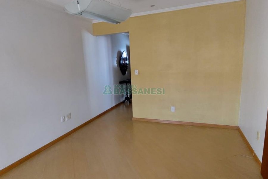 Apto Mobiliado com 80m², 2 dormitórios, 1 vaga, no bairro Medianeira em Caxias do Sul para Alugar
