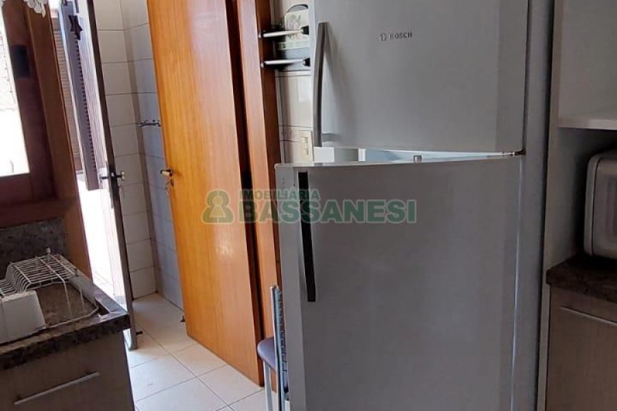 Apto Mobiliado com 80m², 2 dormitórios, 1 vaga, no bairro Medianeira em Caxias do Sul para Alugar