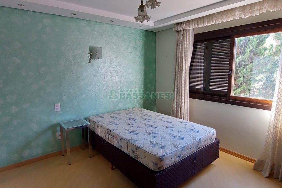 Apto Mobiliado com 80m², 2 dormitórios, 1 vaga, no bairro Medianeira em Caxias do Sul para Alugar
