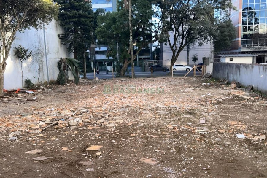 Terreno com 665m², no bairro São Pelegrino em Caxias do Sul para Alugar