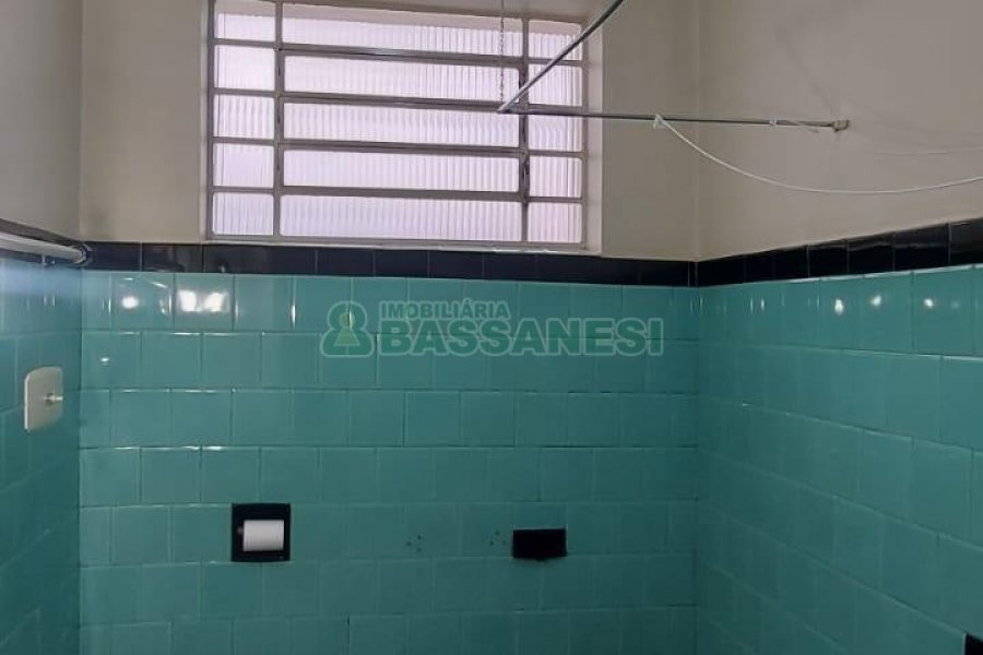 Casa com 147m², 5 dormitórios, 1 vaga, no bairro Pio X em Caxias do Sul para Alugar