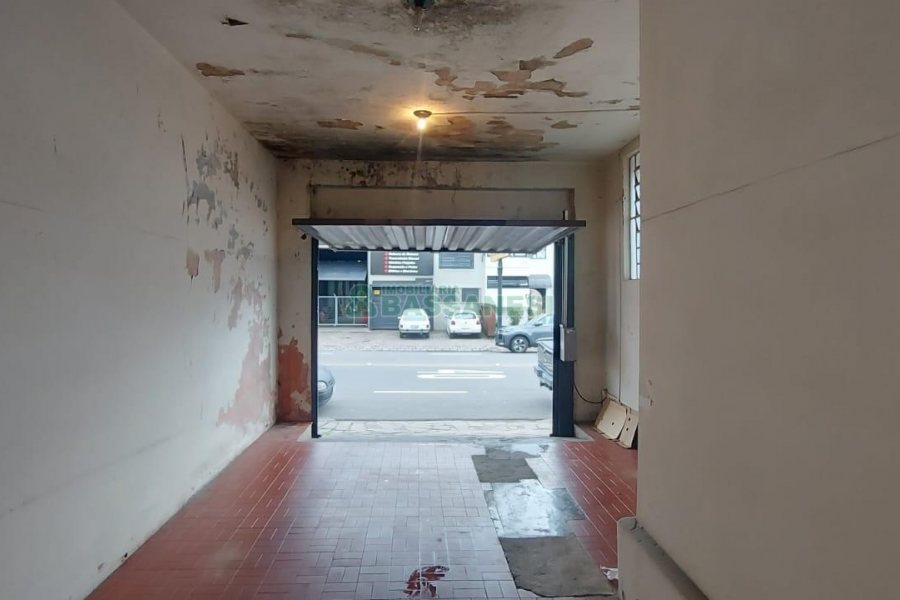 Casa com 147m², 5 dormitórios, 1 vaga, no bairro Pio X em Caxias do Sul para Alugar